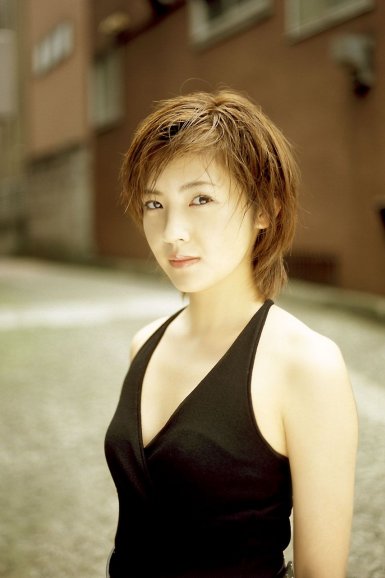 任熊《秋夜读书图》高古清逸_足球在线(图1) 高清体育